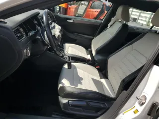 2017 Volkswagen Jetta Sport z VIN 3VWD17AJ6HM354058, wystawiony jako Copart lot #58650755 z przebiegiem 72 089 mil mil oraz Szkoda całkowita • Salvage title. Historia ofert i sprzedaży dostępna na DreamBid. Obrazek 7.