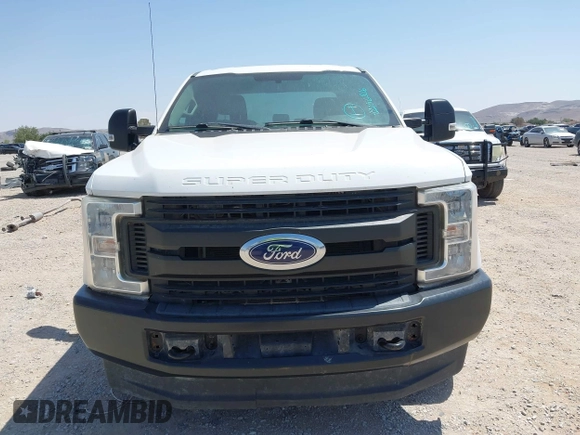 2017 Ford F-250 XLT с VIN 1FT7X2B6XHEF24648, выставлен на аукционе IAAI как лот 42256826 с пробегом 107 678 миль миль и . История ставок и продаж доступна на DreamBid. Изображение 12.