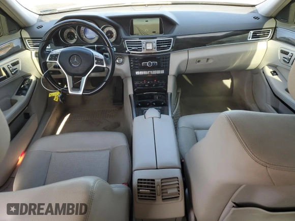 2014 Mercedes-Benz E 350 Sport z VIN WDDHF5KB2EA896323, wystawiony jako Copart lot #56703085 z przebiegiem 125 173 mil mil oraz Szkoda całkowita • Salvage title. Historia ofert i sprzedaży dostępna na DreamBid. Obrazek 8.