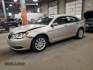 2014 Chrysler 200 Limited with VIN 1C3CCBCGXEN153444, listed as a Copart auction lot 53333515 with 105,299 mi miles and Salvage Title. Bid and sale history available at carsss.com. Image 1.