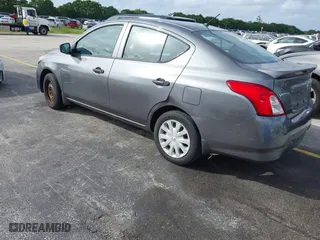 2019 Nissan Versa Sedan SV with VIN 3N1CN7AP1KL817747, listed as a IAAI auction lot 40800785 with 95,598 mi miles. Bid and sale history available at carsss.com. Image 3.