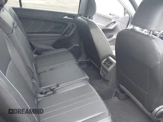 2024 Volkswagen Tiguan SE R-Line Black с VIN 3VV8B7AX4RM136788, выставлен на аукционе IAAI как лот 42246926 с пробегом 5 342 миль миль и . История ставок и продаж доступна на DreamBid. Изображение 8.