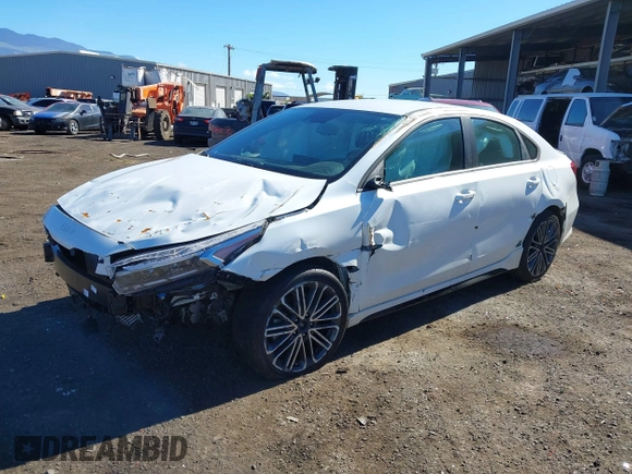 2024 Kia Forte GT with VIN 3KPF44AC6RE743927, listed as a IAAI auction lot 40971782 with 8,942 mi miles. Bid and sale history available at carsss.com. Image 2.
