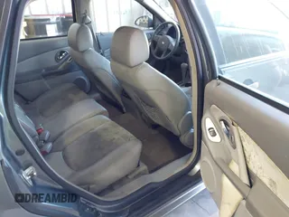 2004 Chevrolet Malibu Maxx LT z VIN 1G1ZU64884F174246, wystawiony jako IAAI lot #41767711 z przebiegiem 74 209 mil mil oraz . Historia ofert i sprzedaży dostępna na DreamBid. Obrazek 8.