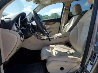 2019 Mercedes-Benz GLC 300 z VIN WDC0G4JB5KV123568, wystawiony jako Copart lot #61897445 z przebiegiem 31 259 mil mil oraz Szkoda całkowita • Salvage title. Historia ofert i sprzedaży dostępna na DreamBid. Obrazek 7.
