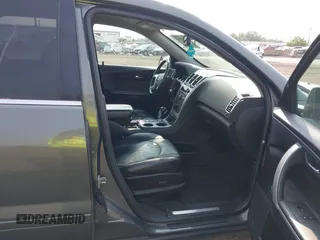 2011 GMC Acadia SLT1 z VIN 1GKKVRED6BJ212512, wystawiony jako IAAI lot #42472759 z przebiegiem 116 513 mil mil oraz . Historia ofert i sprzedaży dostępna na DreamBid. Obrazek 5.