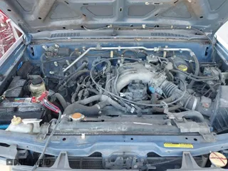2000 Nissan Frontier 2WD XE with VIN 1N6ED26T7YC348635, listed as a IAAI auction lot 42024723 with 52,858 mi miles. Bid and sale history available at carsss.com. Image 10.