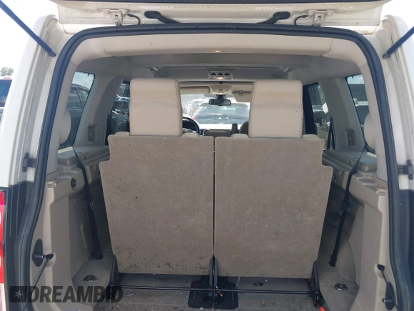 2010 Land Rover LR4 Lux with VIN SALAK2D47AA523883, listed as a IAAI auction lot 42563983 with 137,150 mi miles and . Bid and sale history available at DreamBid. Image 17.