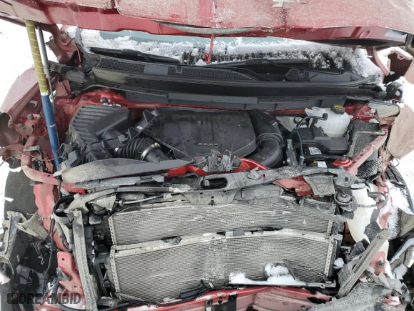 2024 Chevrolet Traverse AWD Z71 with VIN 1GNEVJKSXRJ198242, listed as a Copart auction lot 46352375 with 5,559 mi miles and Salvage Title. Bid and sale history available at carsss.com. Image 12.