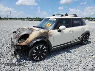 2015 MINI Hardtop 4 Door S z VIN WMWXU3C50F2B56953, wystawiony jako Copart lot #58579615 z przebiegiem Nie podano mil oraz Szkoda całkowita • Salvage title. Historia ofert i sprzedaży dostępna na DreamBid. Obrazek 1.