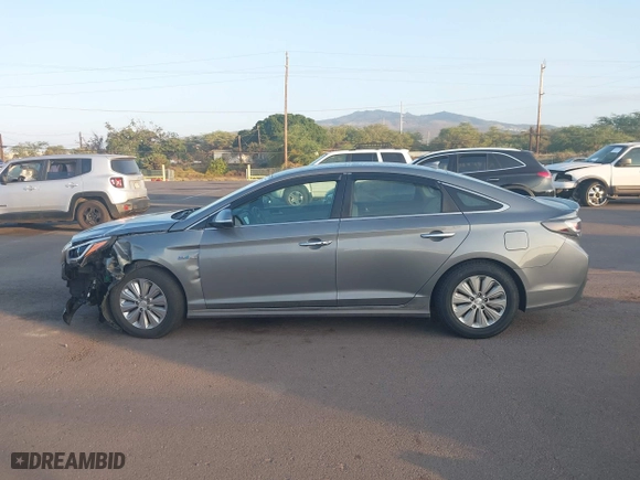 2017 Hyundai Sonata Hybrid SE with VIN KMHE24L35HA074609, listed as a IAAI auction lot 41177631 with 109,259 mi miles. Bid and sale history available at carsss.com. Image 15.