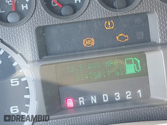 2008 Ford Super Duty F-250 SRW XL with VIN 1FTNX20538EC36665, listed as a IAAI auction lot 41428633 with 234,788 mi miles. Bid and sale history available at carsss.com. Image 15.