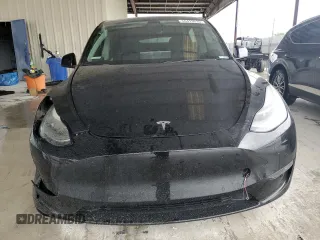 2022 Tesla Model Y Long Range z VIN 7SAYGDEE1NF393187, wystawiony jako Copart lot #56419535 z przebiegiem 82 757 mil mil oraz Nie do naprawy • Non repairable. Historia ofert i sprzedaży dostępna na DreamBid. Obrazek 5.