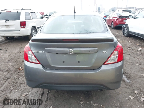2019 Nissan Versa SV z VIN 3N1CN7AP4KL814213, wystawiony jako IAAI lot #40877781 z przebiegiem 108 624 mil mil oraz . Historia ofert i sprzedaży dostępna na DreamBid. Obrazek 16.