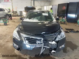 2015 Nissan Altima 2.5 SV with VIN 1N4AL3AP1FC476280, listed as a IAAI auction lot 41590990 with 113,565 mi miles. Bid and sale history available at carsss.com. Image 12.