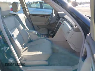2002 Mercedes-Benz E-Class with VIN WDBJF82JX2X072422, listed as a IAAI auction lot 41390957 with 132,825 mi miles. Bid and sale history available at carsss.com. Image 5.