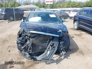 2013 Chrysler 200 Touring z VIN 1C3CCBBB4DN553052, wystawiony jako IAAI lot #42092777 z przebiegiem 106 762 mil mil oraz . Historia ofert i sprzedaży dostępna na DreamBid. Obrazek 13.