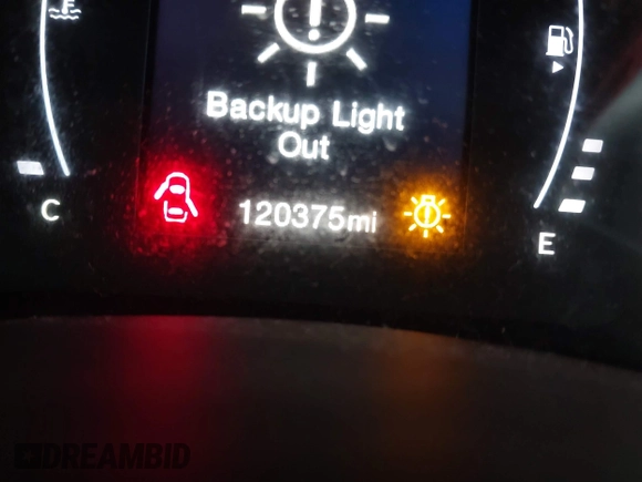 2018 Jeep Renegade Latitude with VIN ZACCJABB0JPG70206, listed as a IAAI auction lot 41630430 with 120,375 mi miles. Bid and sale history available at carsss.com. Image 16.