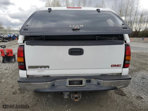 2006 GMC Sierra 1500 SLT with VIN 2GTEK13Z261265161, listed as a Copart auction lot 51665975 with 200,495 mi miles and Salvage Title. Bid and sale history available at carsss.com. Image 6.