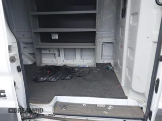 2022 Ford Transit Cargo с VIN 1FTYE1C83NKA50558, выставлен на аукционе IAAI как лот 39398110 с пробегом 16 096 миль миль и . История ставок и продаж доступна на DreamBid. Изображение 8.
