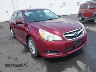 2011 Subaru Legacy Limited Power Moon z VIN 4S3BMBL6XB3213256, wystawiony jako IAAI lot #42238871 z przebiegiem 157 274 mil mil oraz . Historia ofert i sprzedaży dostępna na DreamBid. Obrazek 1.