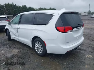 2018 Chrysler Pacifica Touring Plus z VIN 2C4RC1FG3JR102912, wystawiony jako IAAI lot #42240609 z przebiegiem 72 329 mil mil oraz . Historia ofert i sprzedaży dostępna na DreamBid. Obrazek 3.