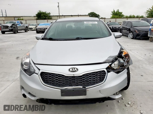 2016 Kia Forte LX z VIN KNAFK5A89G5607515, wystawiony jako Copart lot #59847625 z przebiegiem 98 917 mil mil oraz Czysty tytuł • Clean title. Historia ofert i sprzedaży dostępna na DreamBid. Obrazek 5.