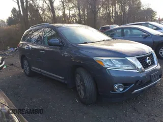 2014 Nissan Pathfinder SL with VIN 5N1AR2MM7EC650299, listed as a IAAI auction lot 41261238 with 109,263 mi miles. Bid and sale history available at carsss.com. Image 1.