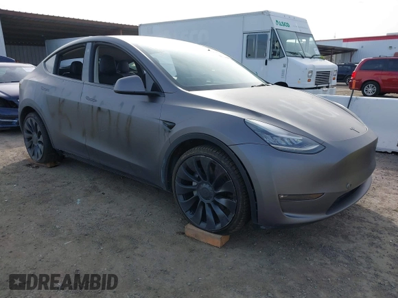 2021 Tesla Model Y Long Range with VIN 5YJYGDEE6MF111993, listed as a IAAI auction lot 41600578 with Not Provided miles. Bid and sale history available at carsss.com. Image 1.