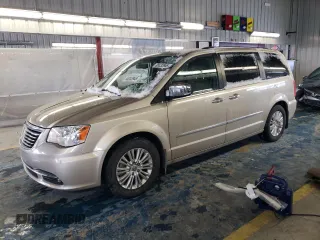2012 Chrysler Town & Country Limited with VIN 2C4RC1GG0CR362041, listed as a Copart auction lot 88332945 with 121,267 mi miles and Clean Title. Bid and sale history available at carsss.com. Image 1.