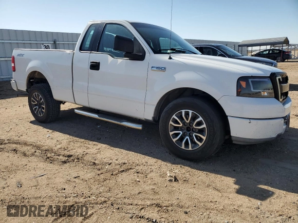 2004 Ford F-150 XL z VIN 1FTRF12W84NB39296, wystawiony jako Copart lot #54334695 z przebiegiem 299 033 mil mil oraz Szkody całkowita. Historia ofert i sprzedaży dostępna na DreamBid. Obrazek 4.