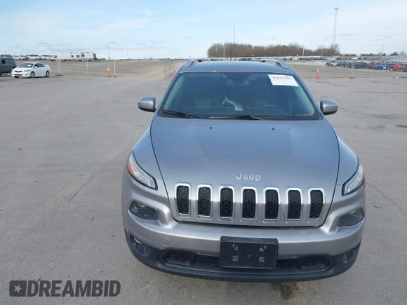 2014 Jeep Cherokee Latitude z VIN 1C4PJMCS8EW230213, wystawiony jako IAAI lot #42011183 z przebiegiem 133 299 mil mil oraz . Historia ofert i sprzedaży dostępna na DreamBid. Obrazek 20.