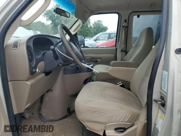 2006 Ford Econoline Passenger XL with VIN 1FBNE31L16HB32734, listed as a Copart auction lot 61421825 with 204,661 mi miles and Clean title. Bid and sale history available at DreamBid. Image 7.
