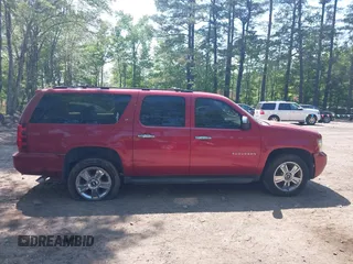 2012 Chevrolet Suburban LT with VIN 1GNSKJE78CR262094, listed as a IAAI auction lot 42167052 with 276,886 mi miles. Bid and sale history available at carsss.com. Image 13.