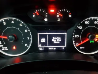 2018 GMC Terrain SLE z VIN 3GKALTEV8JL371062, wystawiony jako Copart lot #54381755 z przebiegiem 63 818 mil mil oraz Szkoda całkowita • Salvage title. Historia ofert i sprzedaży dostępna na DreamBid. Obrazek 9.