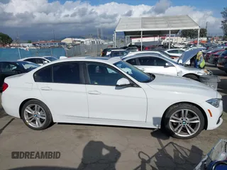 2018 BMW 3 Series 320i with VIN WBA8A9C54JAH12017, listed as a IAAI auction lot 41921292 with 49,267 mi miles. Bid and sale history available at carsss.com. Image 13.