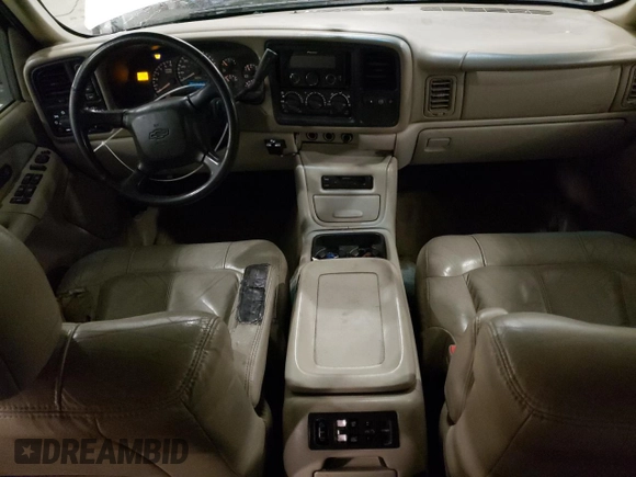 2002 Chevrolet Suburban LT with VIN 3GNFK16Z62G349461, listed as a Copart auction lot 50222035 with 384,687 mi miles and Salvage Title. Bid and sale history available at carsss.com. Image 8.