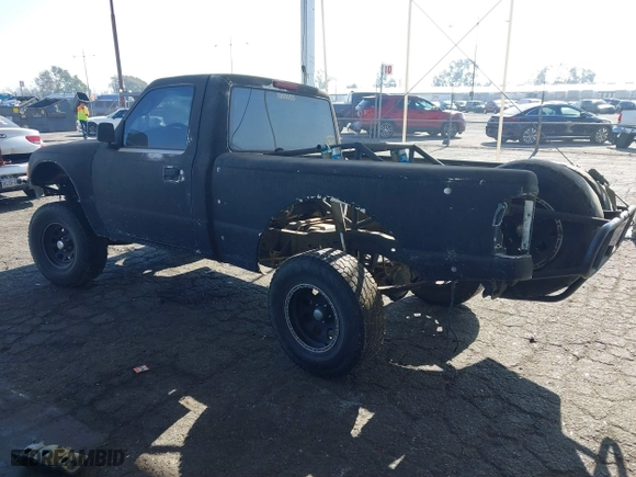 2004 Ford Ranger XL with VIN 1FTYR10D94PB31121, listed as a IAAI auction lot 41049276 with 178,294 mi miles. Bid and sale history available at carsss.com. Image 3.