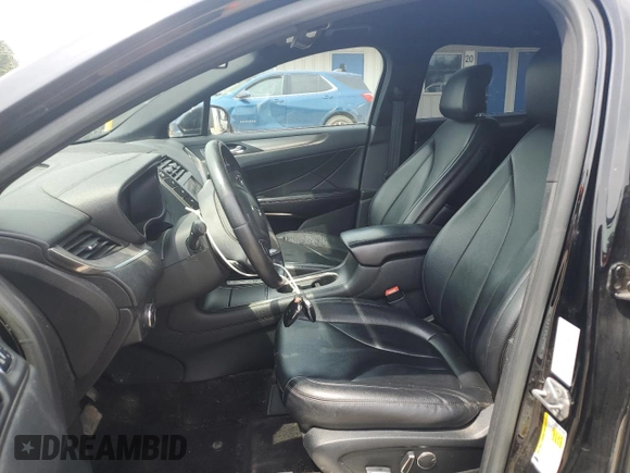 2017 Lincoln MKC Premiere with VIN 5LMCJ1D97HUL61182, listed as a Copart auction lot 63212525 with 99,313 mi miles and Salvage title. Bid and sale history available at DreamBid. Image 7.