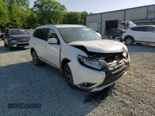 2017 Mitsubishi Outlander GT z VIN JA4JZ4AX6HZ044440, wystawiony jako Copart lot #54832955 z przebiegiem 97 467 mil mil oraz Szkoda całkowita • Salvage title. Historia ofert i sprzedaży dostępna na DreamBid. Obrazek 14.
