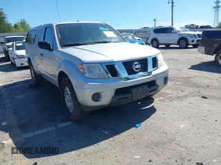 2013 Nissan Frontier SV z VIN 1N6AD0CU1DN755784, wystawiony jako IAAI lot #42308040 z przebiegiem 138 224 mil mil oraz . Historia ofert i sprzedaży dostępna na DreamBid. Obrazek 1.