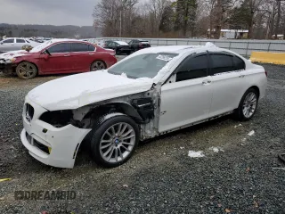 2013 BMW 7 Series 750i xDrive z VIN WBAYB6C56DD223727, wystawiony jako Copart lot #45298235 z przebiegiem 113 635 mil mil oraz Szkoda całkowita • Salvage title. Historia ofert i sprzedaży dostępna na DreamBid. Obrazek 1.