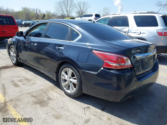 2013 Nissan Altima 2.5 SV with VIN 1N4AL3AP1DC156308, listed as a IAAI auction lot 41926267 with 190,836 mi miles. Bid and sale history available at carsss.com. Image 3.