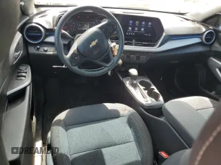 2025 Chevrolet Trax LS with VIN KL77LFEP6SC125131, listed as a Copart auction lot 50564795 with 9,460 mi miles and Salvage Title. Bid and sale history available at DreamBid. Image 8.