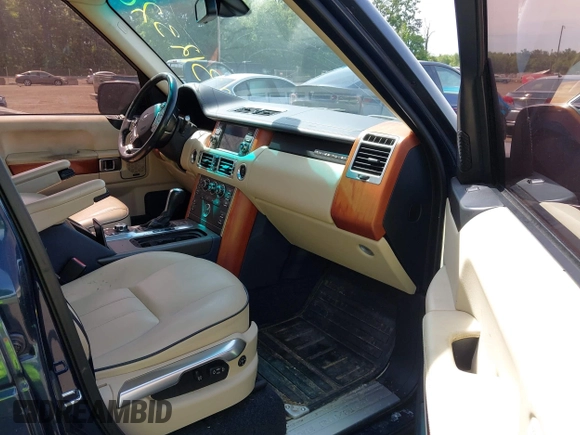2011 Land Rover Range Rover HSE with VIN SALME1D48BA331212, listed as a IAAI auction lot 42312320 with 106,287 mi miles and . Bid and sale history available at DreamBid. Image 5.