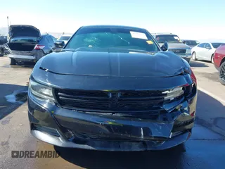 2015 Dodge Charger SXT z VIN 2C3CDXHG5FH784907, wystawiony jako IAAI lot #42322979 z przebiegiem 73 485 mil mil oraz . Historia ofert i sprzedaży dostępna na DreamBid. Obrazek 12.