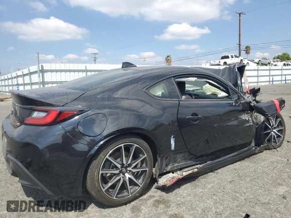 2022 Toyota 86 z VIN JF1ZNBC14N8751299, wystawiony jako Copart lot #72437694 z przebiegiem 38 185 mil mil oraz Nie do naprawy • Non repairable. Historia ofert i sprzedaży dostępna na DreamBid. Obrazek 3.