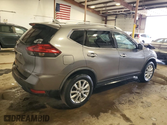 2017 Nissan Rogue S с VIN KNMAT2MV1HP607752, выставлен на аукционе Copart как лот 53371075 с пробегом 87 244 миль миль и Списание • Salvage title. История ставок и продаж доступна на DreamBid. Изображение 3.