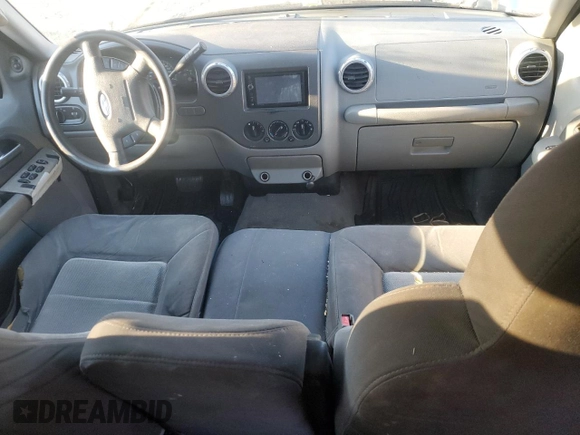 2004 Ford Expedition XLS with VIN 1FMRU13W34LA03881, listed as a Copart auction lot 83000254 with 0 mi miles and Salvage Title. Bid and sale history available at carsss.com. Image 8.