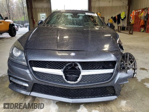 2015 Mercedes-Benz SLK 250 z VIN WDDPK4HA9FF104558, wystawiony jako Copart lot #52104545 z przebiegiem 77 054 mil mil oraz Szkoda całkowita • Salvage title. Historia ofert i sprzedaży dostępna na DreamBid. Obrazek 5.